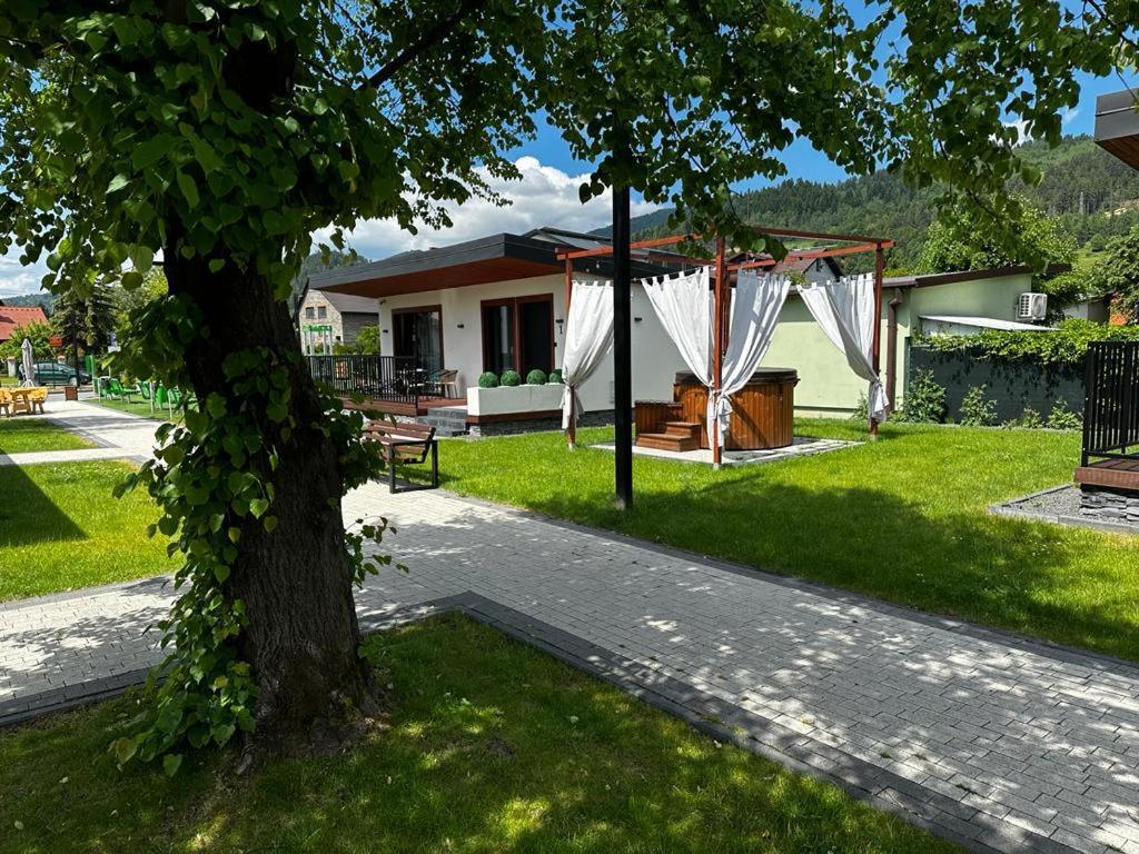 Wrzos Resort & Wellness **** Domki Caloroczne Венгерска-Гурка Экстерьер фото